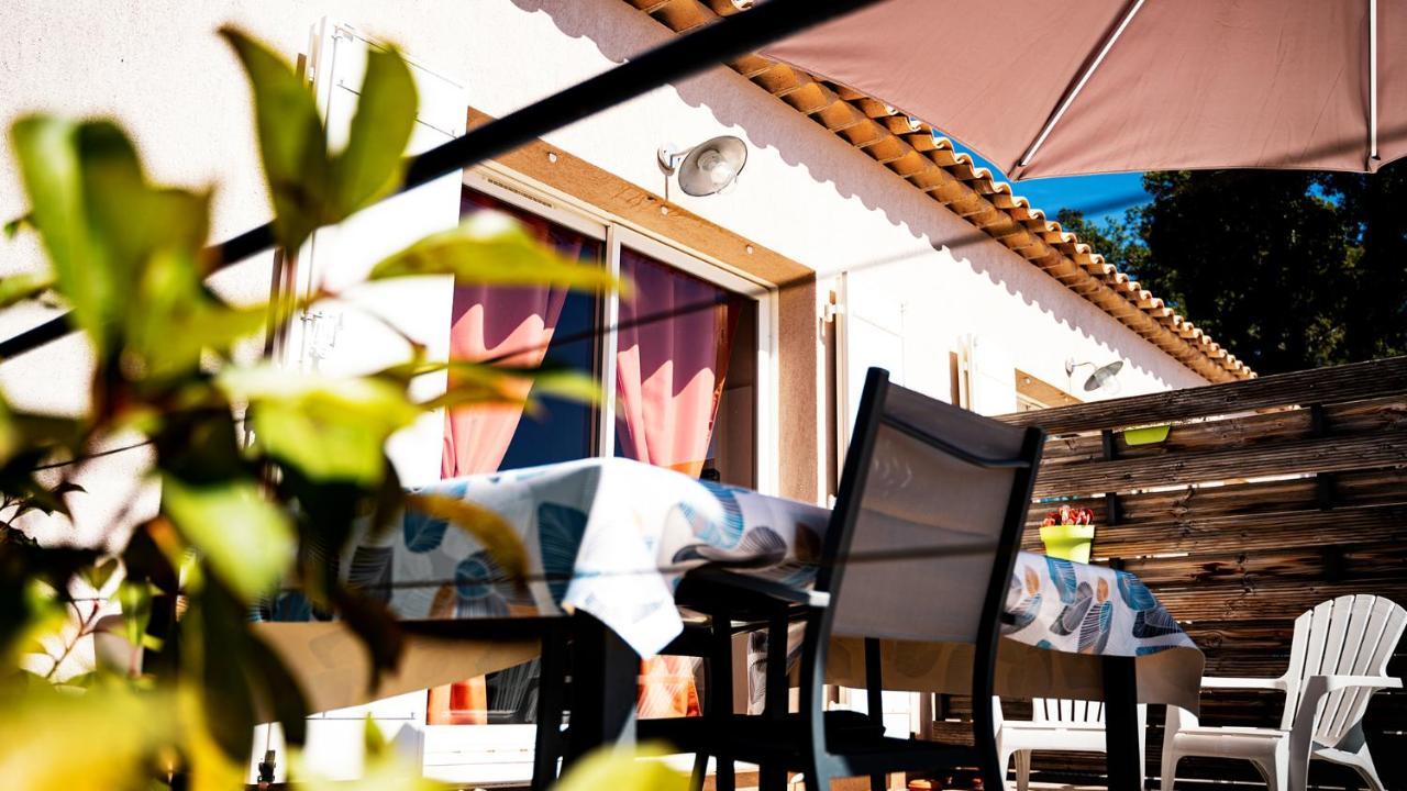 Sous Les Pins Gites Et Chambres D'Hotes La Londe-les-Maures Exterior photo