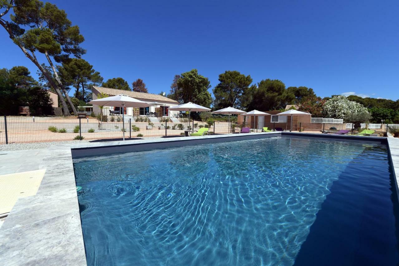 Sous Les Pins Gites Et Chambres D'Hotes La Londe-les-Maures Exterior photo